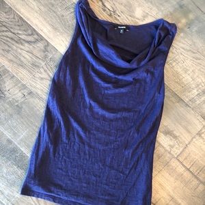 Express sleeveless shirt size M